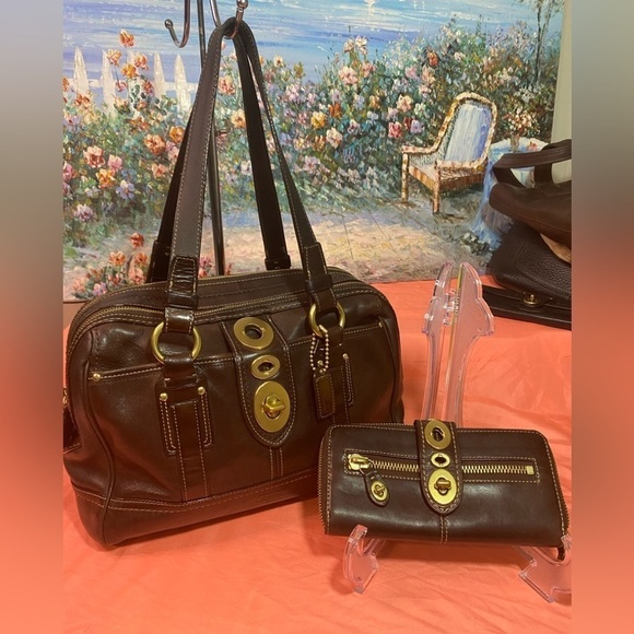 Coach Handbags - RARE Coach Lily with Wallet
